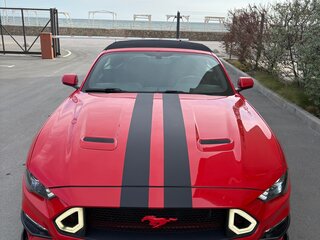 2018 Ford Mustang VI Рестайлинг, красный, 2250000 рублей, вид 2
