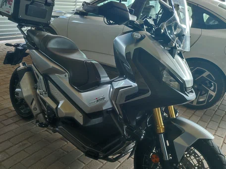 2017 Honda X-ADV, серебристый, 800000 рублей, вид 2