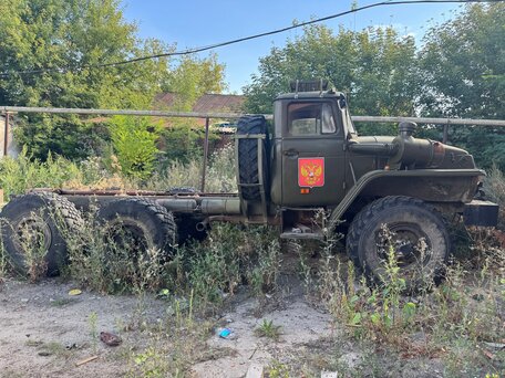 1990 Урал 4320, зелёный, 400000 рублей, вид 3