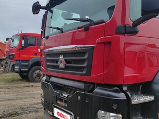 2022 Sinotruk Howo ZZ3327, красный, 3434780 рублей, вид 3