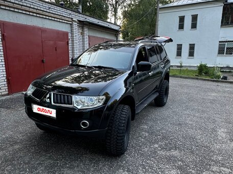 2013 Mitsubishi Pajero Sport II, чёрный, 2200000 рублей, вид 2
