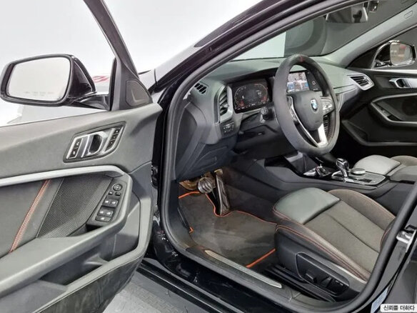 2023 BMW 1 серии 116d III (F40), чёрный - вид 4