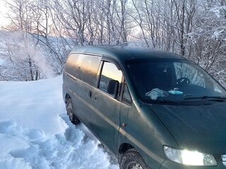 1998 Hyundai H-1 I, зелёный, 300000 рублей, вид 1