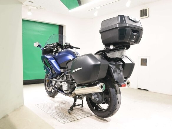 2021 Yamaha FJR1300, синий, 1294000 рублей - вид 4