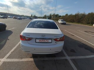 2011 Hyundai Sonata VI (YF), белый, 780000 рублей, вид 4