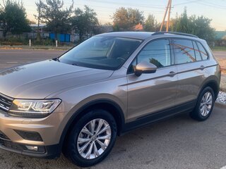 2020 Volkswagen Tiguan II, коричневый, 3200000 рублей, вид 3