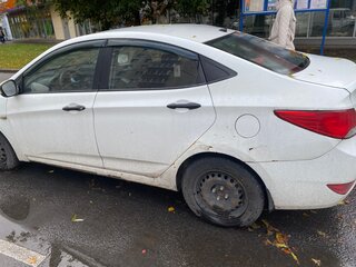 2015 Hyundai Solaris I Рестайлинг, белый, 350000 рублей, вид 4