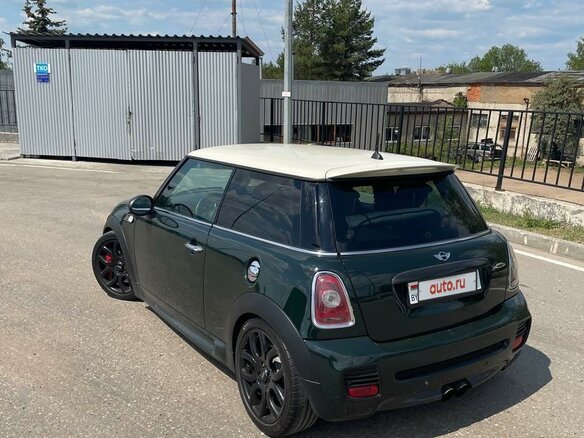 2010 Mini Hatch JCW II (R56) Рестайлинг, зелёный, 2000000 рублей - вид 5