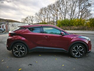 2017 Toyota C-HR I, красный, 1660000 рублей, вид 3