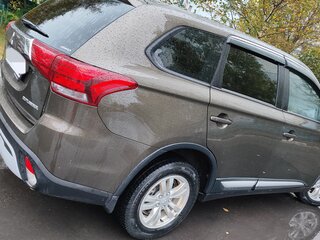 2019 Mitsubishi Outlander III Рестайлинг 3, коричневый, 2200000 рублей, вид 2