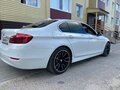 2015 BMW 5 серии 525d xDrive VI (F10/F11/F07) Рестайлинг, белый, 2500000 рублей - вид 3