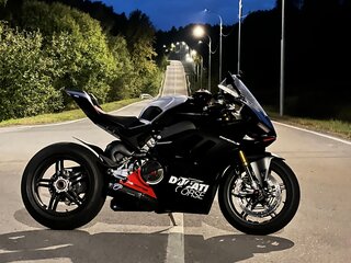 2023 Ducati Panigale V4, чёрный, 7999000 рублей, вид 3
