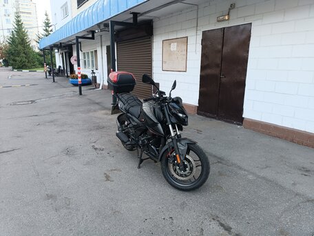 2023 Bajaj Pulsar N250, чёрный, 270000 рублей, вид 3