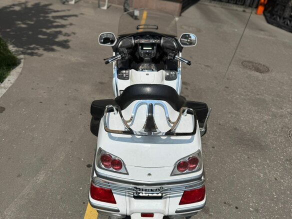 2009 Honda GL 1800 Gold Wing, белый, 918000 рублей - вид 8