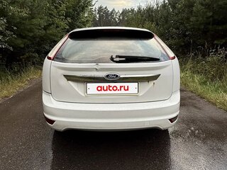 2008 Ford Focus II Рестайлинг, белый, 500000 рублей, вид 3