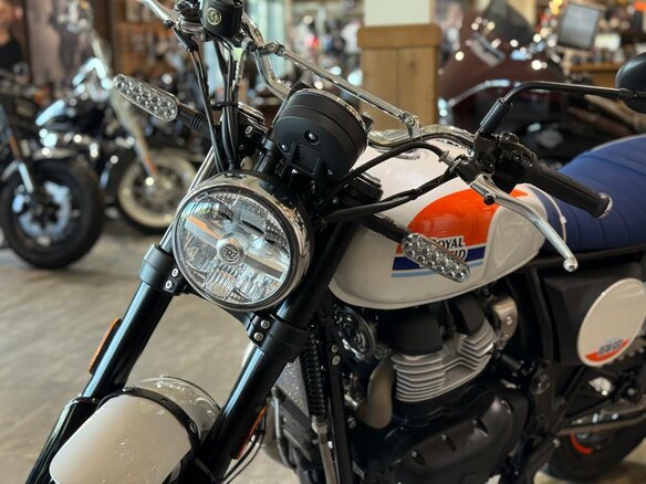 2026 Royal Enfield Bear 650, белый, 728000 рублей - вид 10