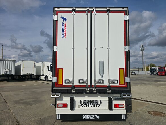 2025 Schmitz Cargobull SKO, белый - вид 13