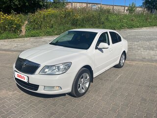 2012 Skoda Octavia II (A5) Рестайлинг, белый, 840000 рублей, вид 2