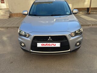 2010 Mitsubishi Outlander II Рестайлинг, серебристый, 1300000 рублей, вид 1