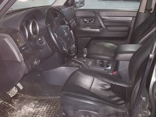 2012 Mitsubishi Pajero IV Рестайлинг 1, серый, 1900000 рублей, вид 2