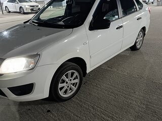 2014 Lada (ВАЗ) Granta I, белый, 375000 рублей, вид 2