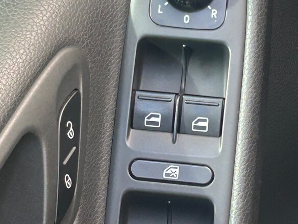2012 Volkswagen Golf VI, чёрный, 830000 рублей - вид 13