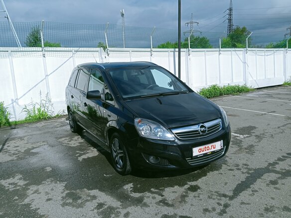 2014 Opel Zafira B Рестайлинг, чёрный, 1050000 рублей - вид 2