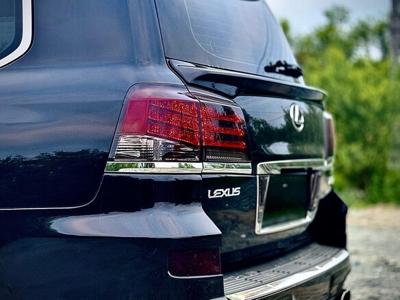 2015 Lexus LX 570 III Рестайлинг, чёрный, 5600000 рублей - вид 11