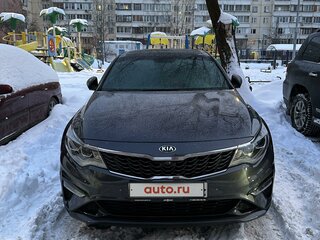 2019 Kia Optima IV Рестайлинг, серый, 2600000 рублей, вид 4