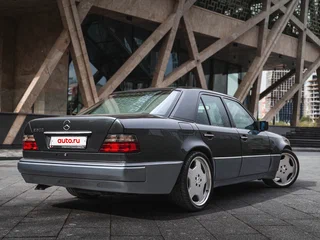 1994 Mercedes-Benz E-Класс 500 I (W124), серый, 7990000 рублей, вид 5