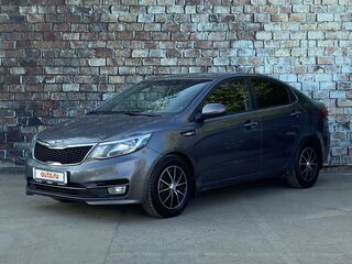 2015 Kia Rio III Рестайлинг, серебристый, 1050000 рублей, вид 1
