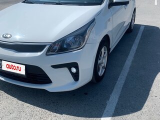 2019 Kia Rio IV, белый, 1350000 рублей, вид 4