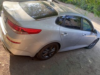 2019 Kia Optima IV Рестайлинг, серебристый, 1760000 рублей, вид 5