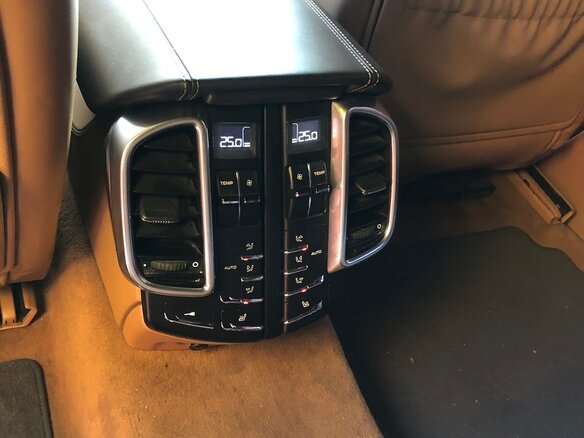 2011 Porsche Cayenne Diesel II (958), коричневый, 4550000 рублей - вид 18