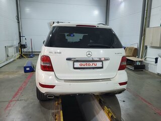 2010 Mercedes-Benz M-Класс 350 II (W164) Рестайлинг, белый, 2550000 рублей, вид 4