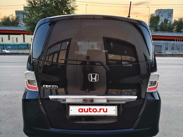 2012 Honda Freed I Рестайлинг, чёрный, 1100000 рублей - вид 2