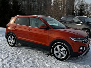 2021 Volkswagen T-Cross I, оранжевый, 2000000 рублей, вид 4
