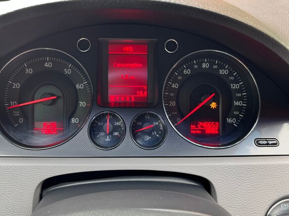 2005 Volkswagen Passat B6, серый, 530000 рублей - вид 7