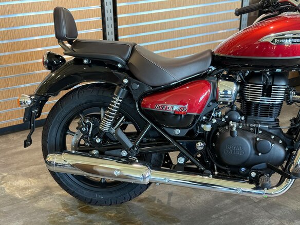 2025 Royal Enfield Meteor, красный, 519000 рублей - вид 10