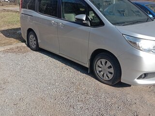 2015 Toyota Noah III (R80), серебристый, 1845000 рублей, вид 2