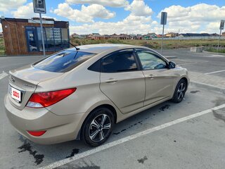 2012 Hyundai Solaris I, серый, 810000 рублей, вид 3
