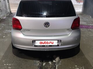 2011 Volkswagen Polo V, серебристый, 600000 рублей, вид 4
