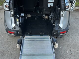 2017 Toyota Sienta II, серый, 1280000 рублей, вид 5