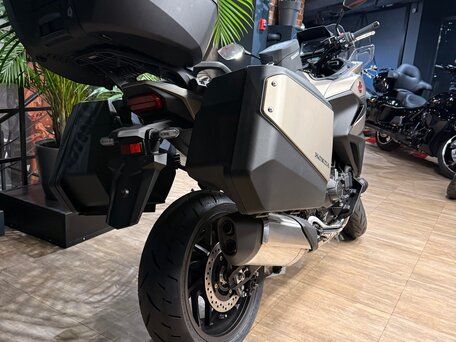 2025 Honda NT1100, бежевый, 2550000 рублей, вид 2