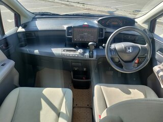 2008 Honda Freed I, красный, 950000 рублей, вид 5