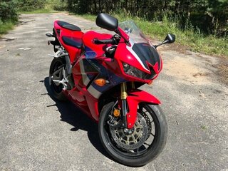 2022 Honda CBR 600RR, красный, 1100000 рублей, вид 2