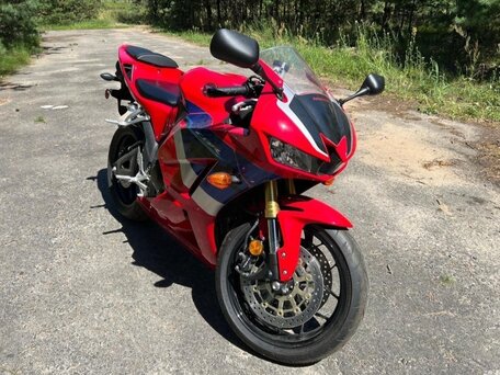 2022 Honda CBR 600RR, красный, 1100000 рублей, вид 2