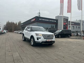 2019 Ford Explorer V Рестайлинг 2, белый, 3599000 рублей, вид 4