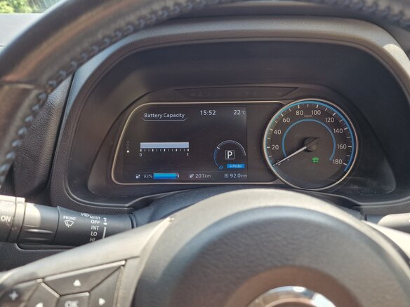 2018 Nissan Leaf II (ZE1), красный, 1850000 рублей - вид 13