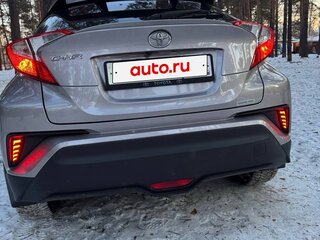 2017 Toyota C-HR I, серый, 2000000 рублей, вид 3